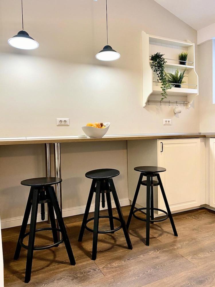 Kosher Hotel Lev Or Букурещ Екстериор снимка