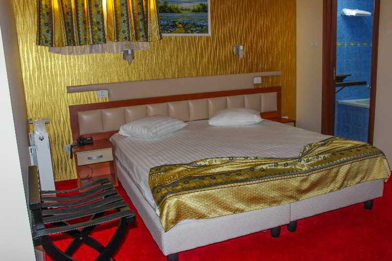 Kosher Hotel Lev Or Букурещ Екстериор снимка
