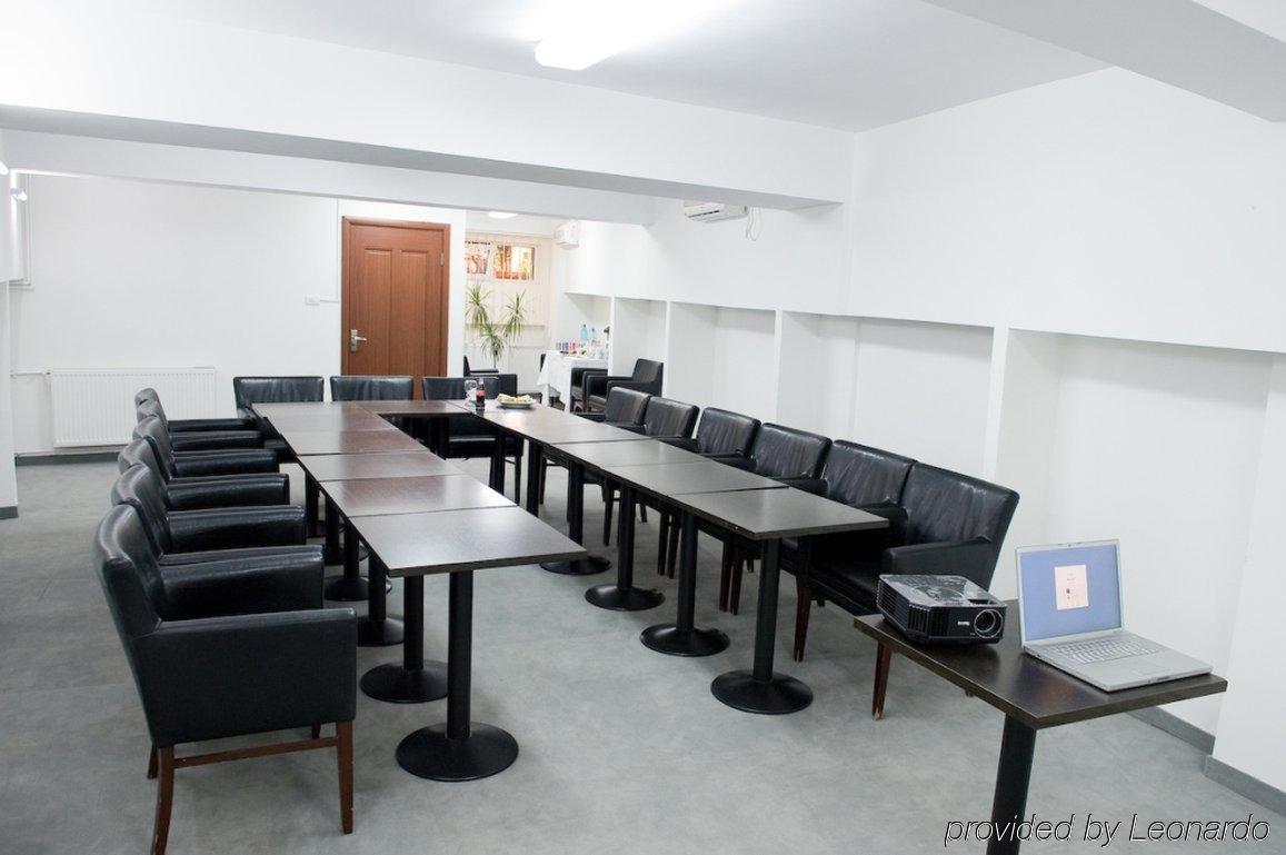 Kosher Hotel Lev Or Букурещ Екстериор снимка