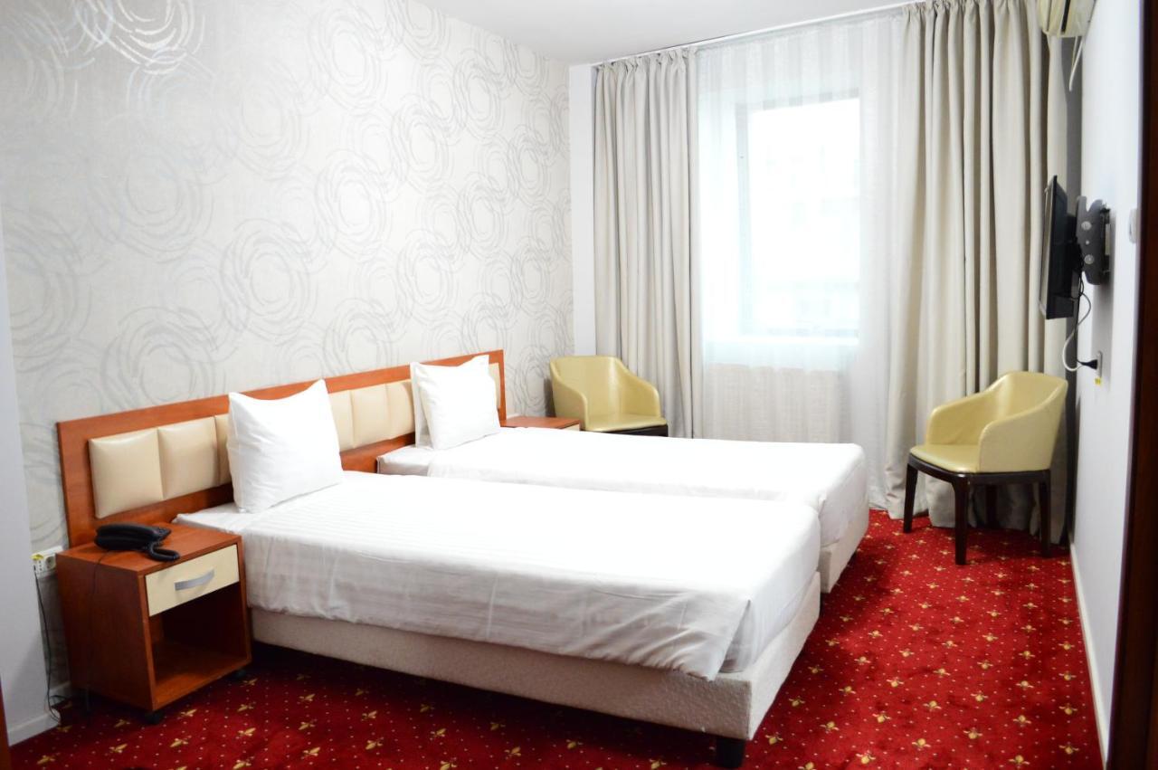Kosher Hotel Lev Or Букурещ Екстериор снимка