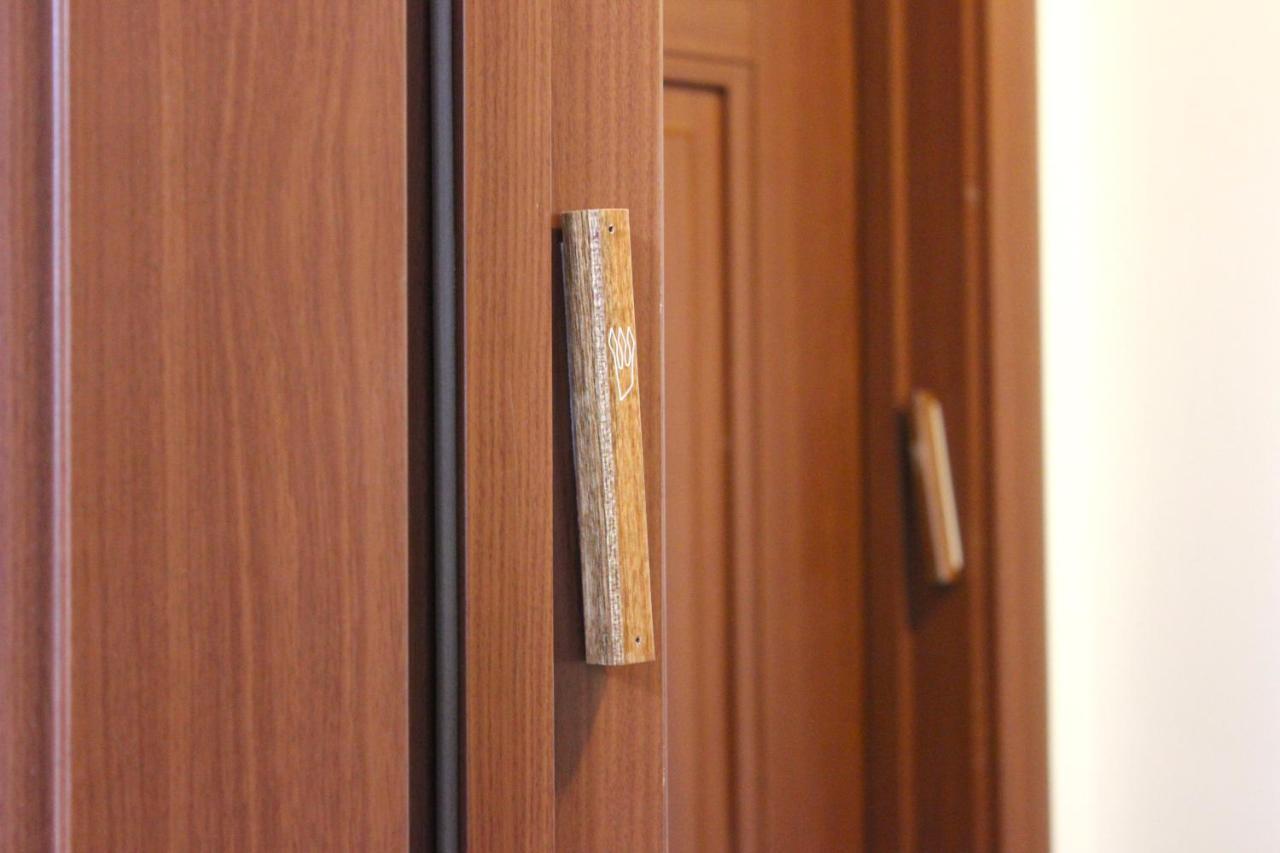 Kosher Hotel Lev Or Букурещ Екстериор снимка