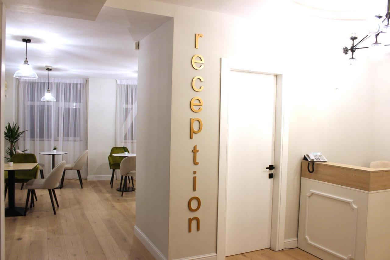 Kosher Hotel Lev Or Букурещ Екстериор снимка