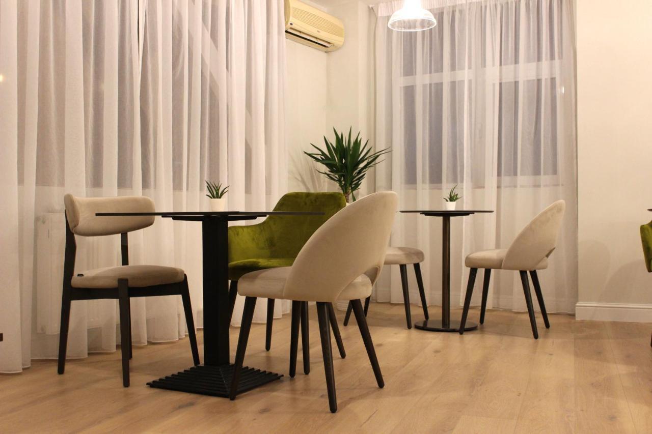 Kosher Hotel Lev Or Букурещ Екстериор снимка