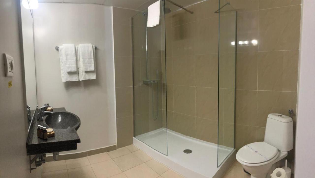 Kosher Hotel Lev Or Букурещ Екстериор снимка